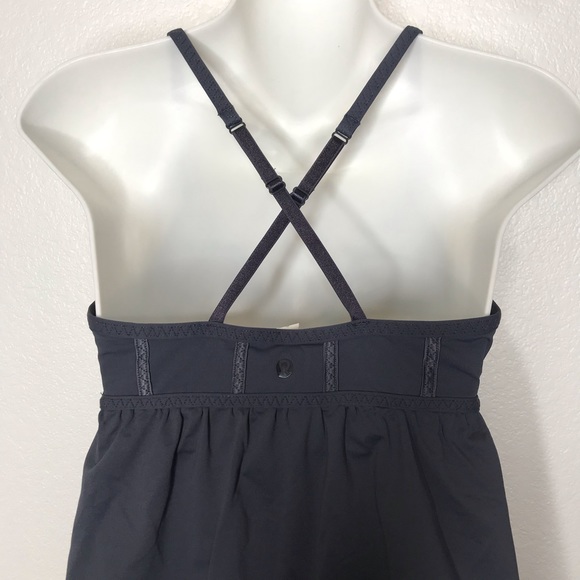 Lululemon rehearsal tank coal gray 6 criss cross - Picture 4 of 6